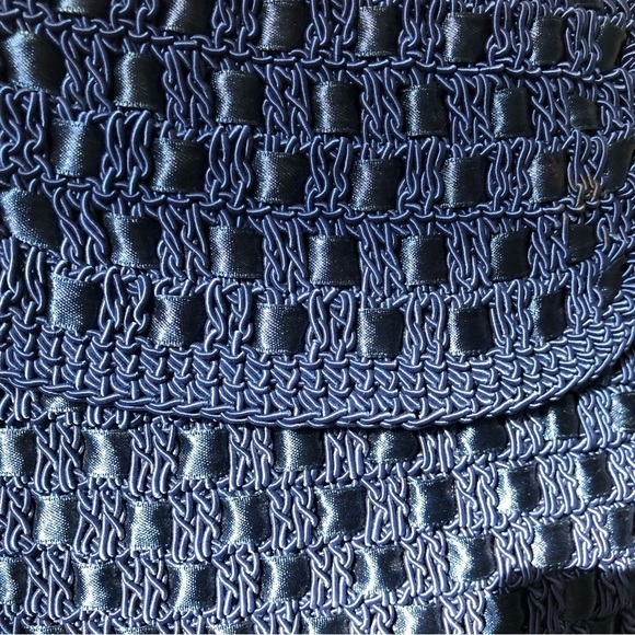 VTG Valerie Barad for Cabrelli purse cross body bag navy blue ribbon crochet - Picture 2 of 7